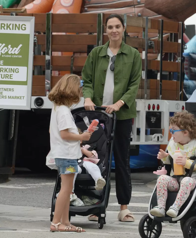 EXCLUSIVE: Gal Gadot and Husband Jaron Varsano Spotted on a Rare Outing as they Head to The Farmers Market in Los Angeles