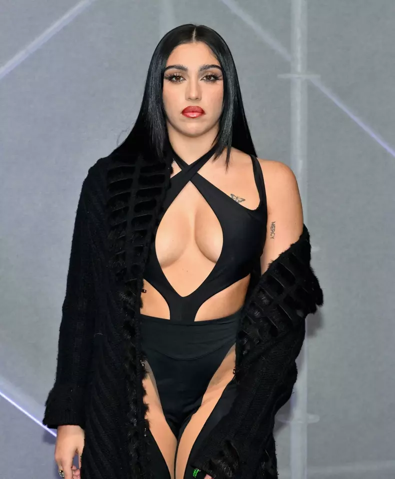 Fiica Madonna Lourdes Leon Lola Lolahol