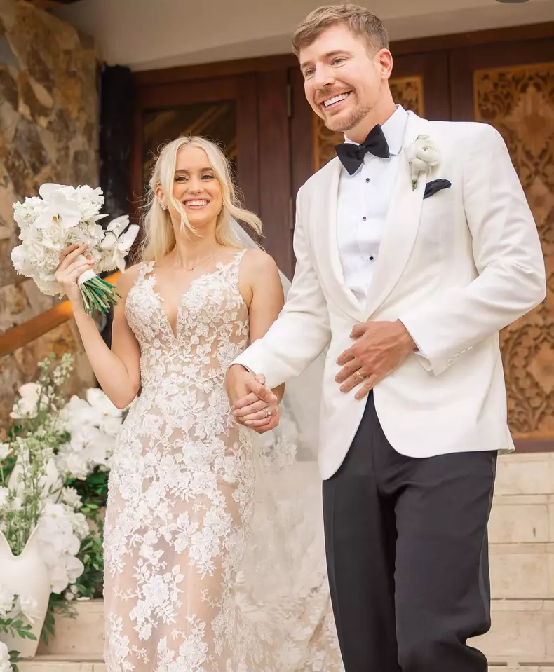 Mr. Beast și Thea Booysen8