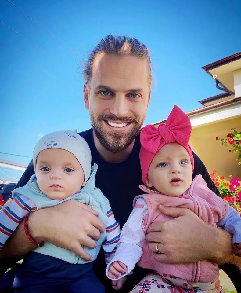 alina-si-ilan-laufer-imagine-adorabila-cu-gemenii-lor-cuplul-a-petrecut-un-weekend-la-munte-1