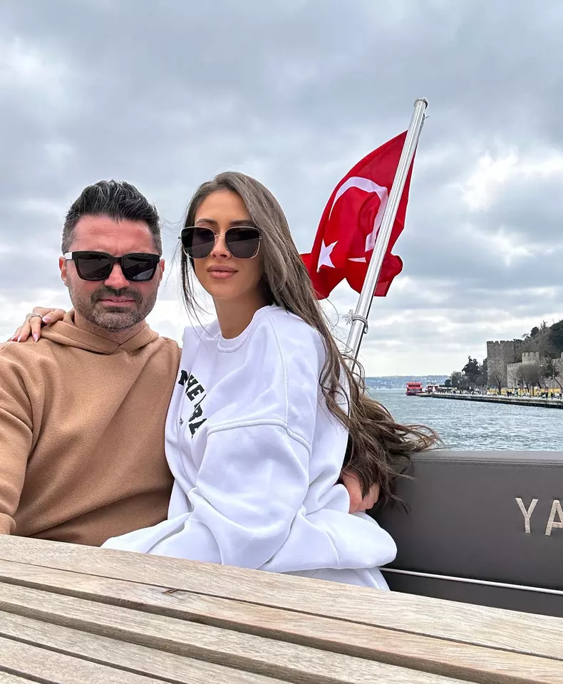 Pepe soție Yasmine vacanță