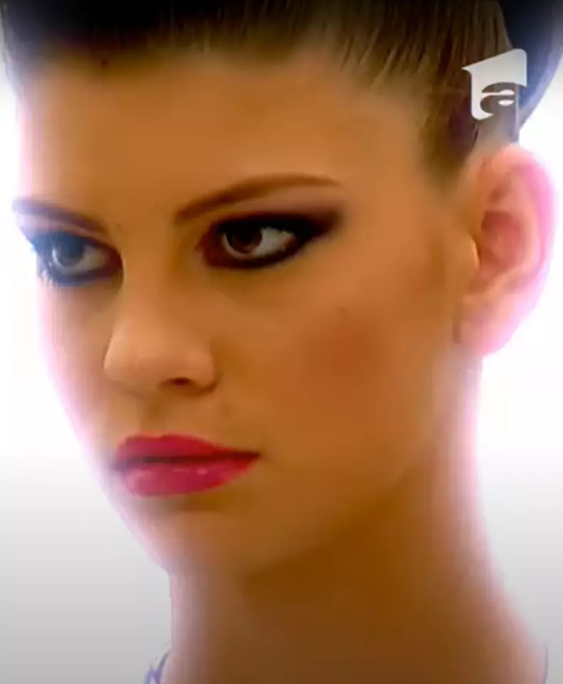 Laura Giurcanu 2011 Next Top Model by Cătălin Botezatu