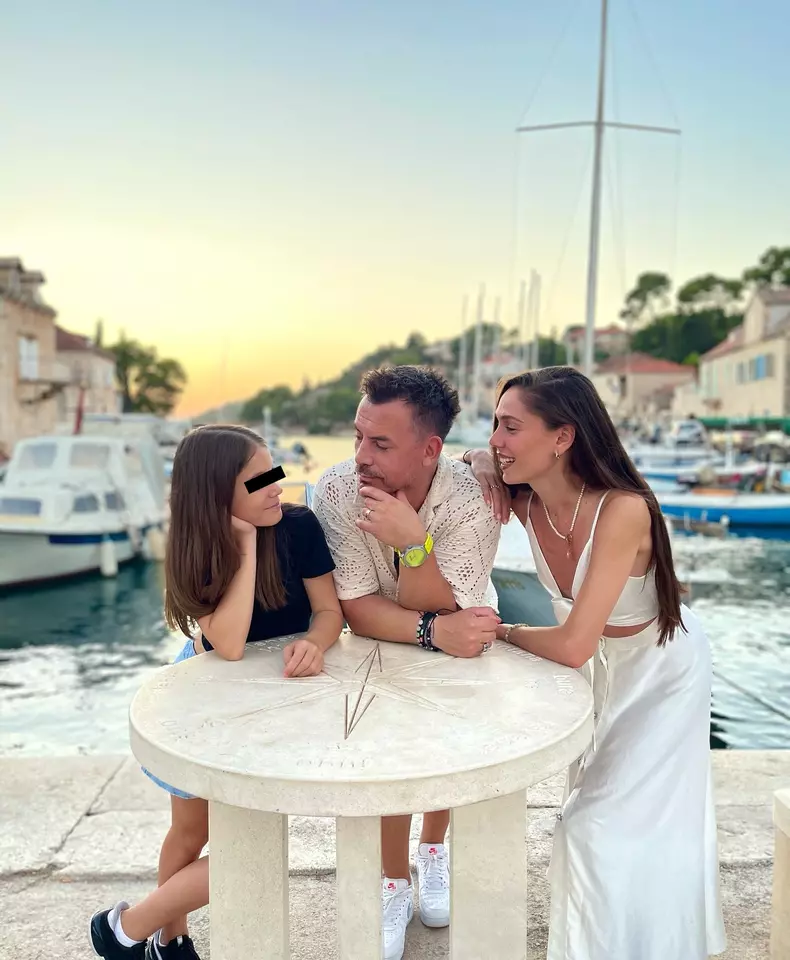 Irina și Răzvan Fodor cu fata lor, Diana