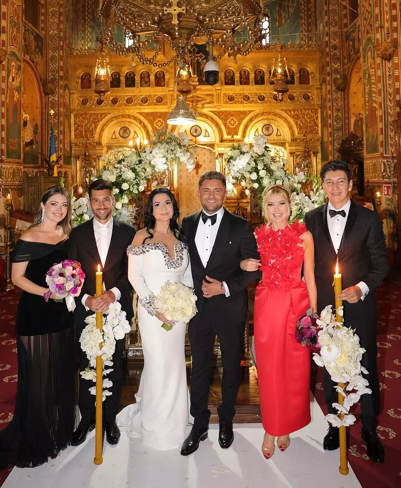 Costin Gheorghe și Maria Cușu s-au căsătorit. Elena Gheorghe, nașă de cununia la nunta fratelui ei. Primele Imagini