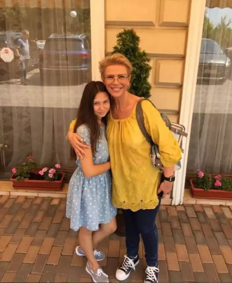 Teo-Trandafir-si-Maia-4-841x1024-1