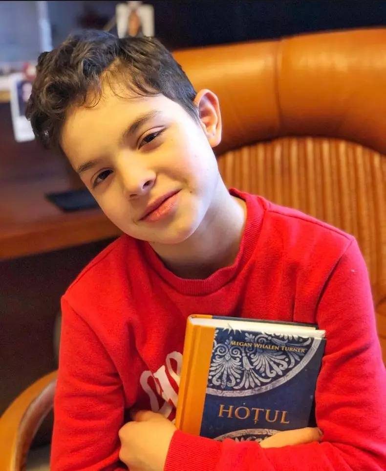 fiul lui pavel stratan