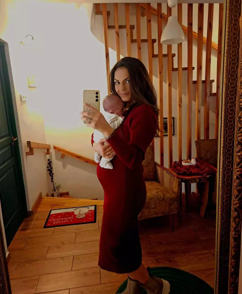 adriela-morar3