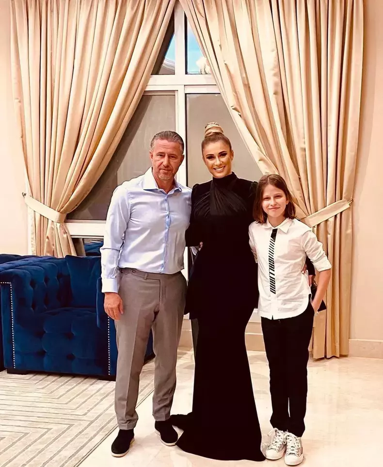 Anamaria Prodan, Laurențiu Reghecampf și fiul lor, Laurențiu Junior (Bebe, Bebeto, Reghe Jr)