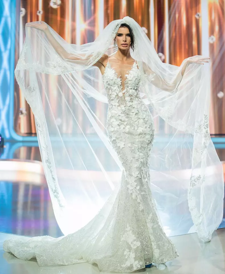 Ioana-Filimon-cu-burtica-de-gravida-in-platoul-„Bravo-ai-stil-Celebrities-4