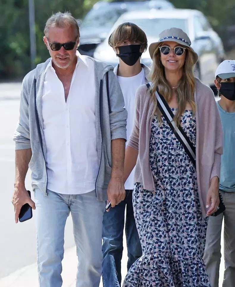Kevin Costner și Christine Baumgartner