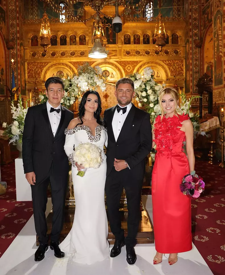 Costin Gheorghe și Maria Cușu s-au căsătorit. Elena Gheorghe, nașă de cununia la nunta fratelui ei. Primele Imagini