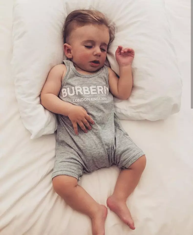 39DB504A-C239-4DD1-90BB-49248F0CD7C6-839x1024