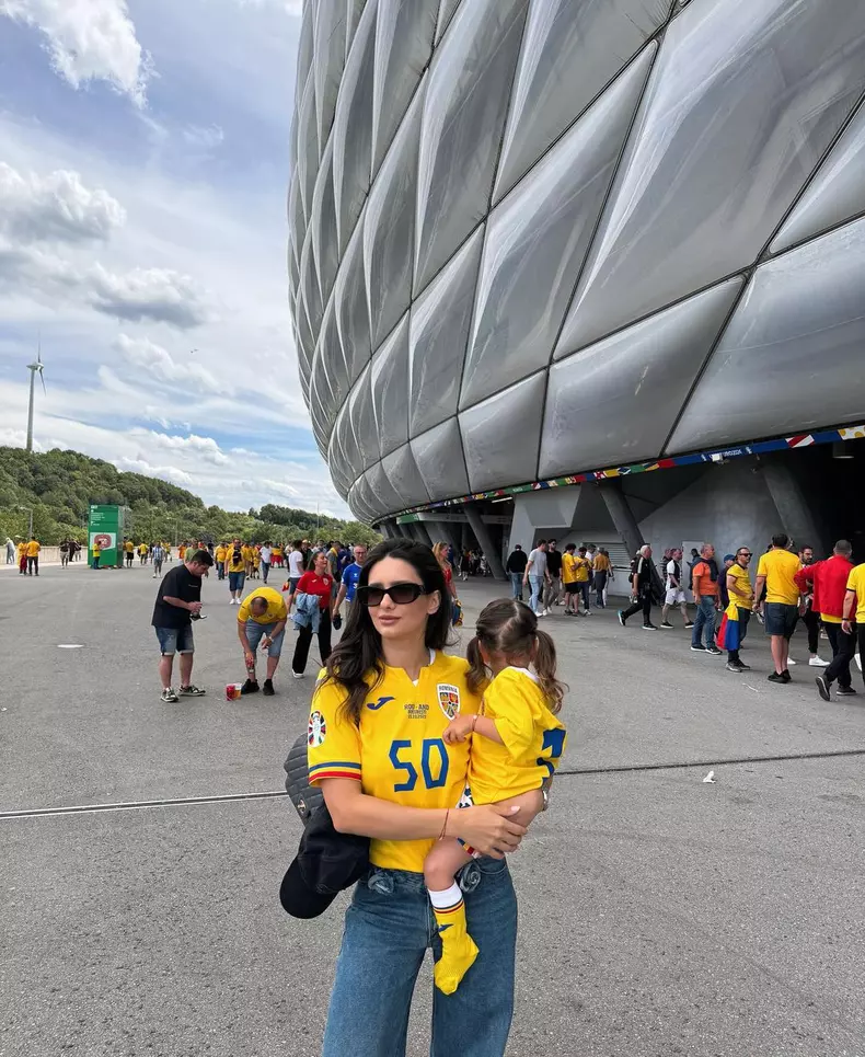 Crina, soţia lui Răzvan Marin şi fiica lor