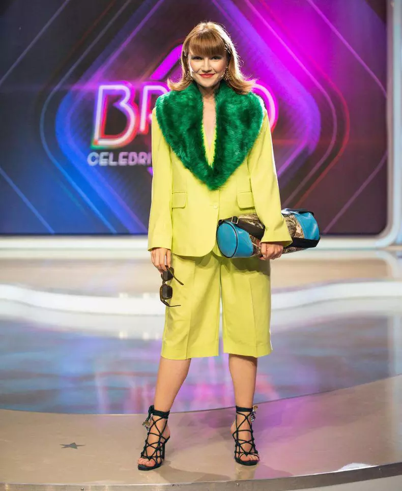 Alexandra-Ungureanu-de-la-Bravo-ai-stil-Celebrities-parasita-de-logodnic-inainte-de-nunta6