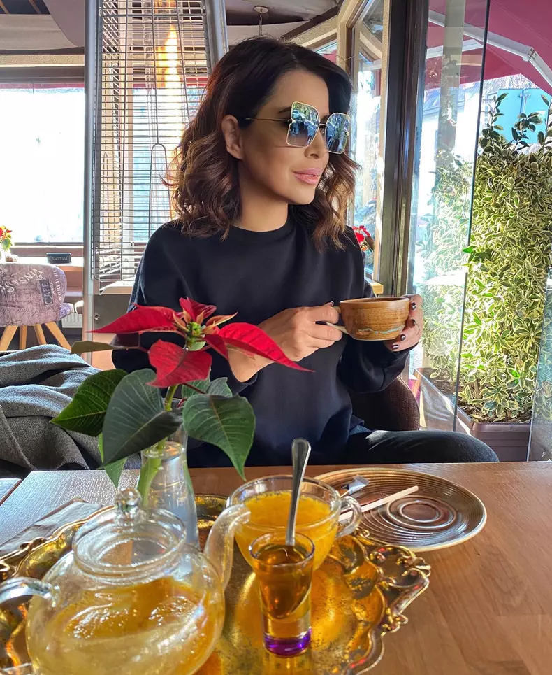 ce-meserie-a-avut-simona-patruleasa-inainte-sa-devina-prezentator-tv-5