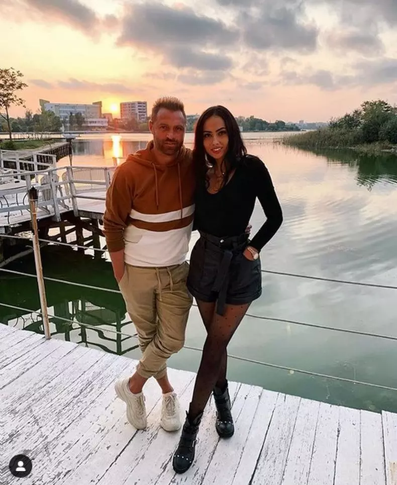 sotia-Cristi-Pulhac-splash9