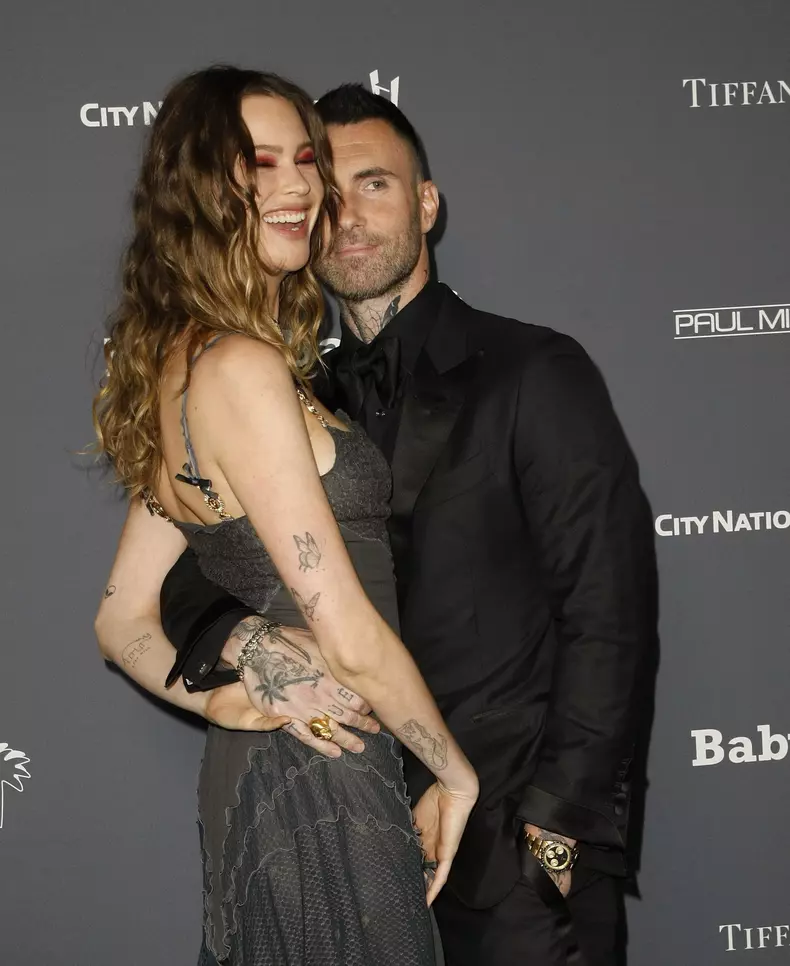 Adam Levine e din nou tătic. Behati Prinsloo a adus pe lume al treilea copil al cuplului