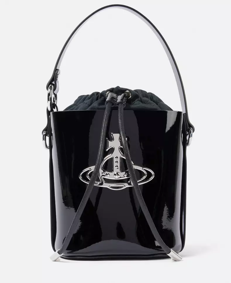 Geantă din piele, Vivienne Westwood, 2.200 lei, www.mytheresa.com