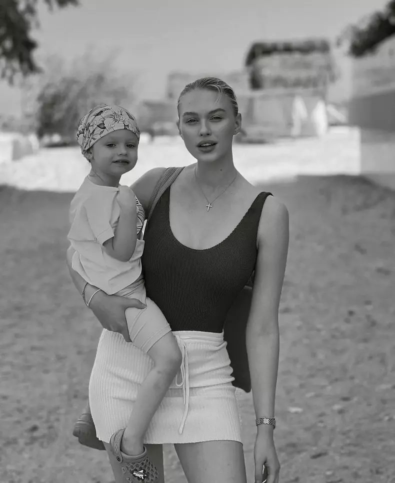 9. Gina Chirilă și fiica ei