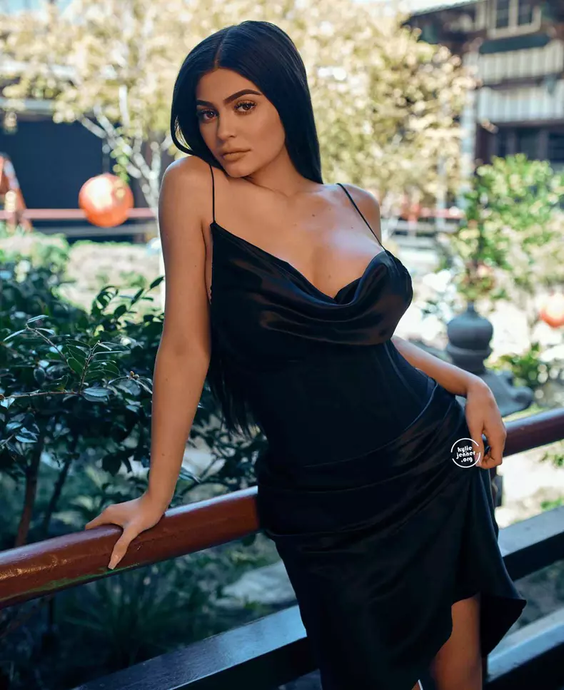 La nouvelle campagne de publicité pour la collection de Kendall et Kylie Jenner
