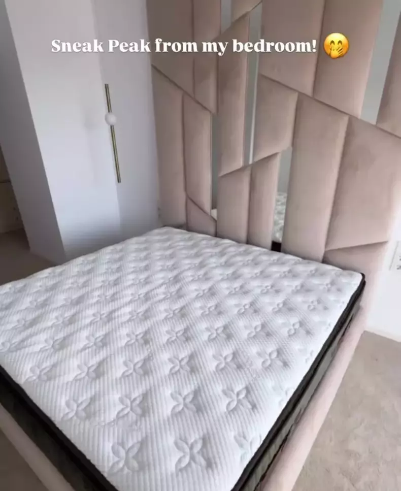 Noi imagini din apartamentul Ramonei Olaru (1)