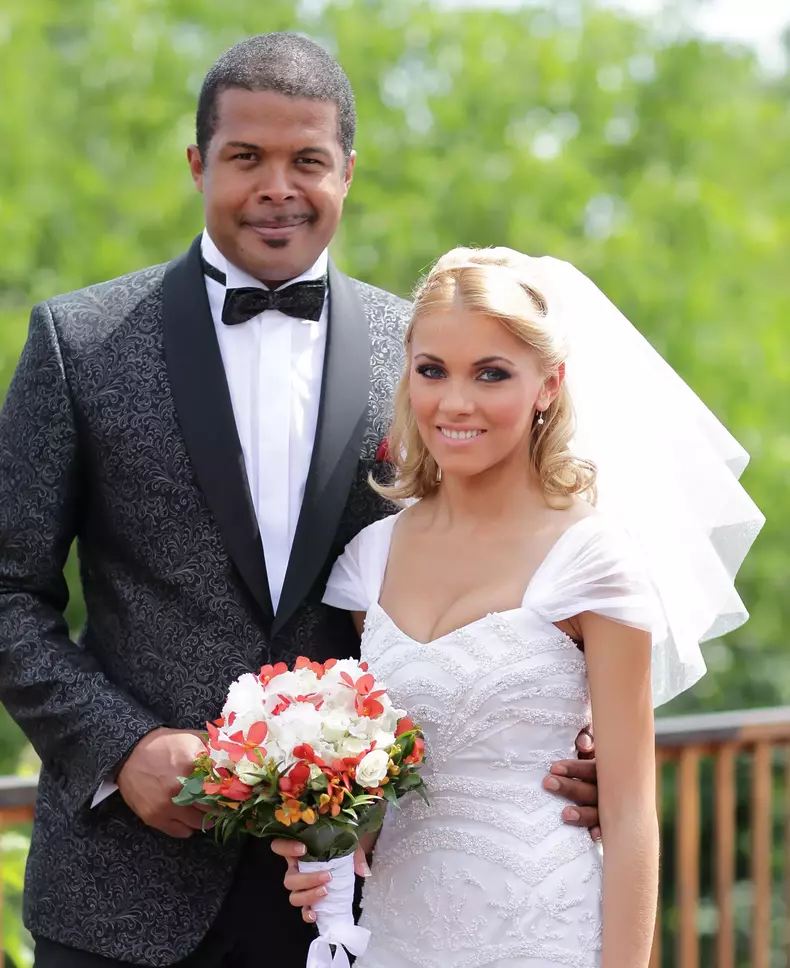 vedete-in-rochie-de-mireasa-cabral-1