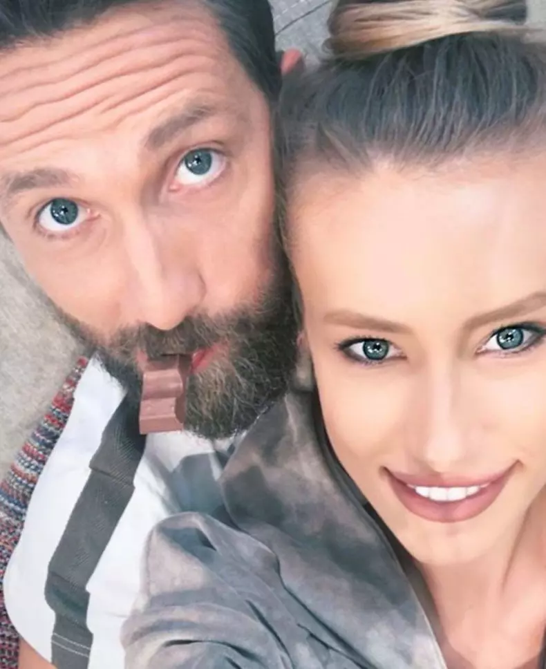 Dani Oțil se însoară cu Gabriela Prisăcariu7