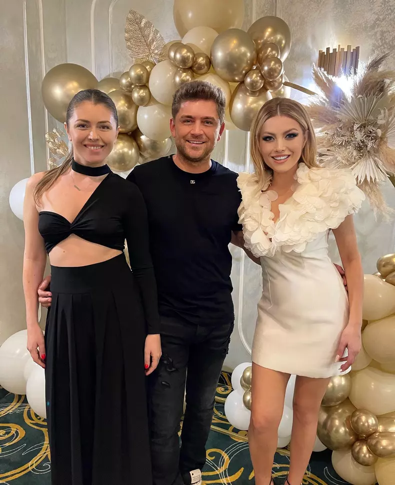 Elena Gheorghe și frații ei, Costin Gheorghe și Ana Pârvulescu
