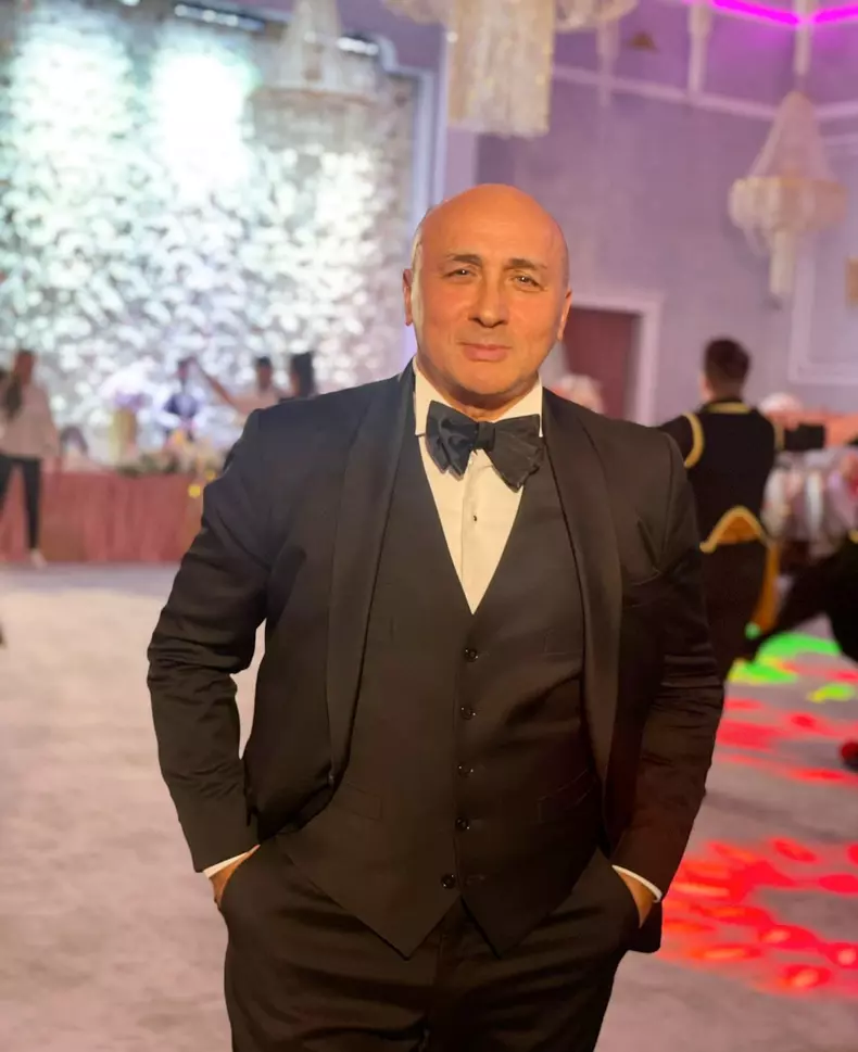 marcel-pavel-critica-femeile-care-isi-fac-operatii-estetice-exagerate-2