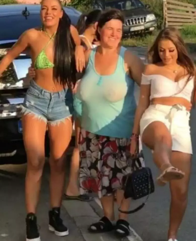 mama-lui-iancu-834x1024