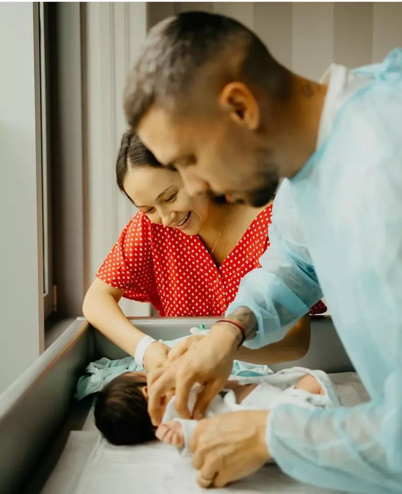 vladuta-lupau-primele-poze-sotul-si-fiul-ei-5-1