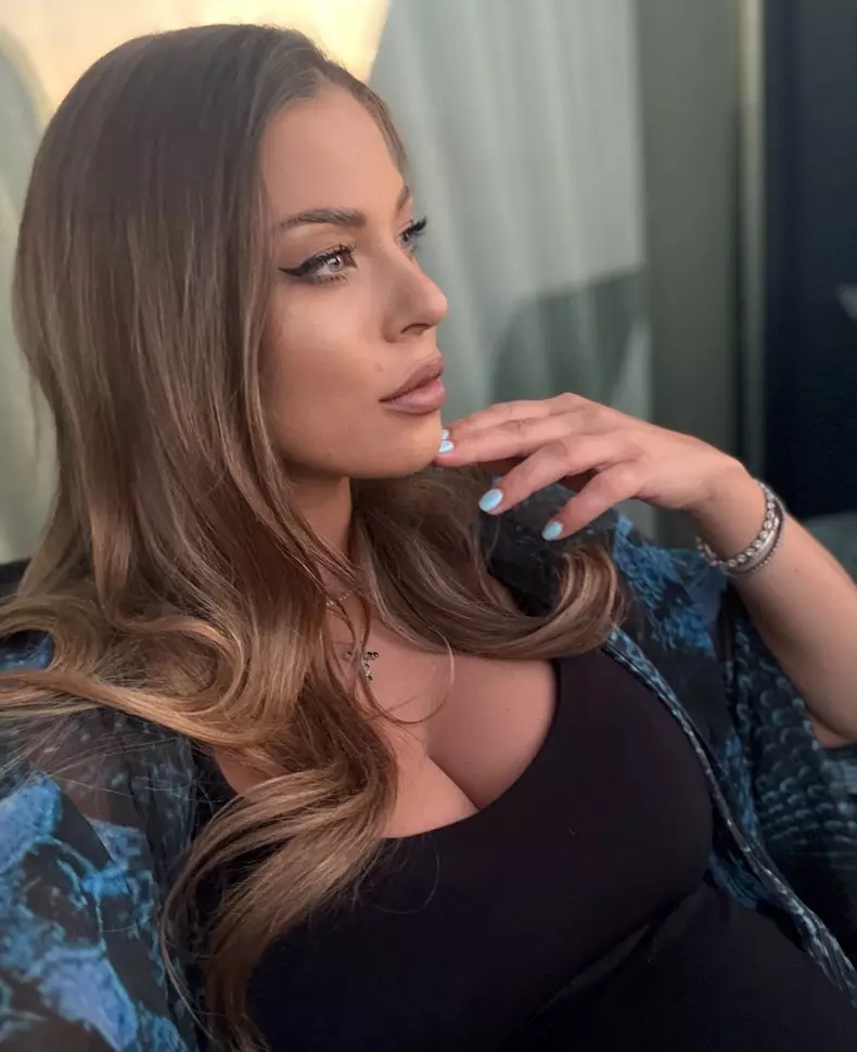 Roxana-Nemes-5