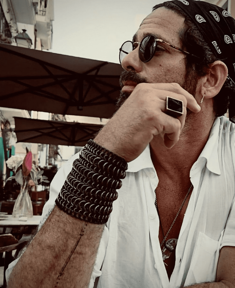 Screenshot-2021-09-01-at-20.54.51-833x1024