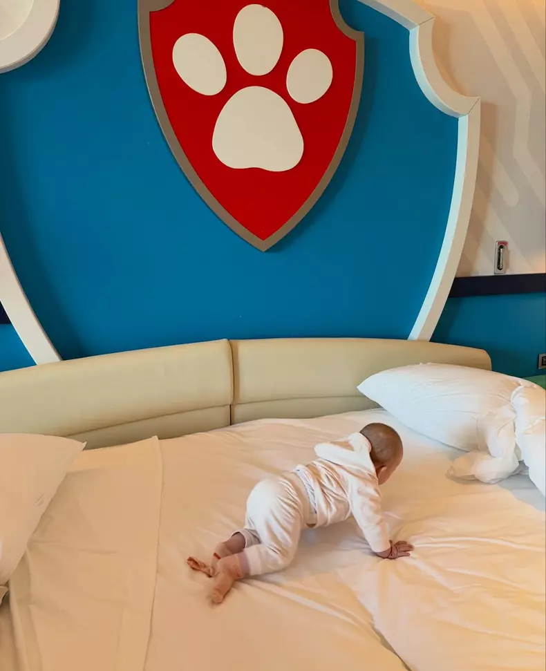 Roxana Nemeș vacanță cu gemenii în Antalya (8)