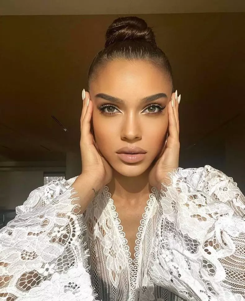 karmen simionescu 22