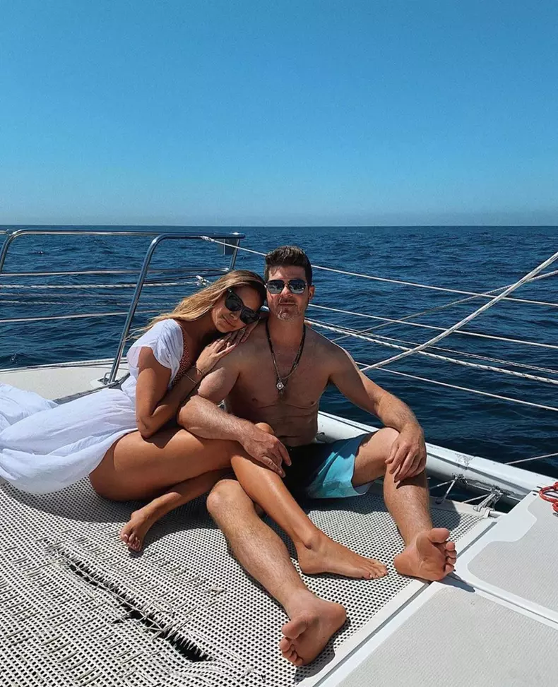 Robin Thicke și iubita lui (3)