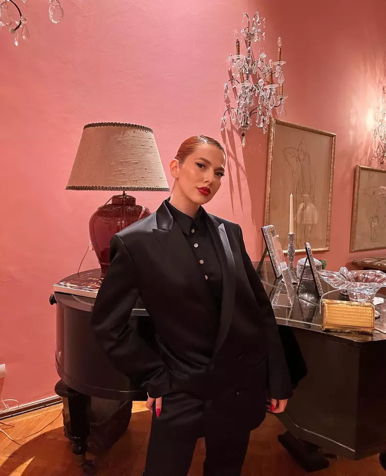 Lidia Buble sacou negru (2)