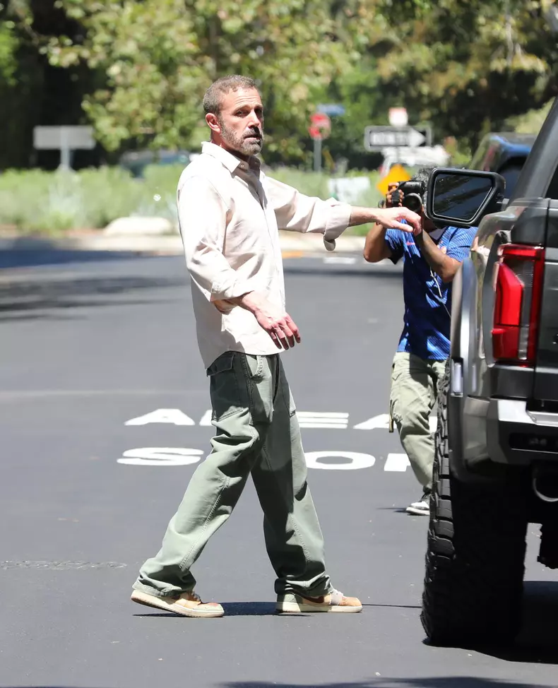 PREMIUM EXCLUSIVE Ben Affleck Takes Environmentalist Daughter Violet For A Drive In Gas Guzzling V8 Ford F-150 Raptor