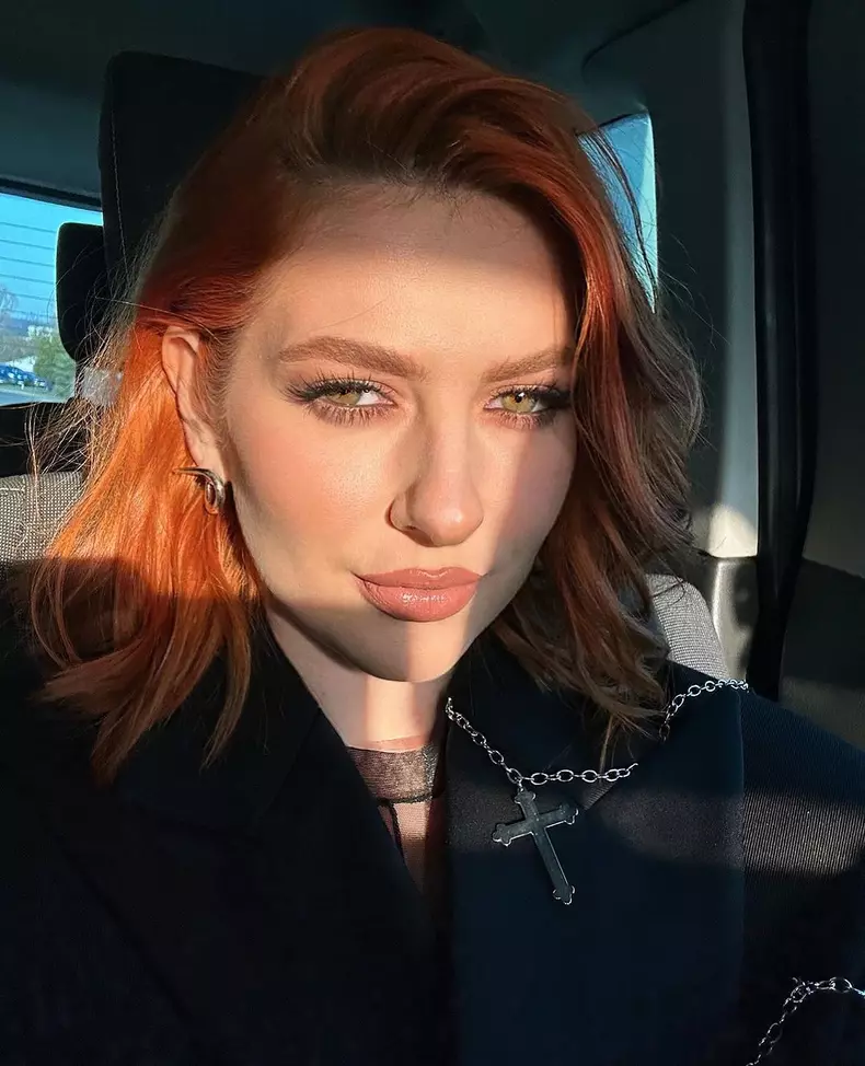Lidia Buble, dupa ce si-a vopsit parul roscat (7)