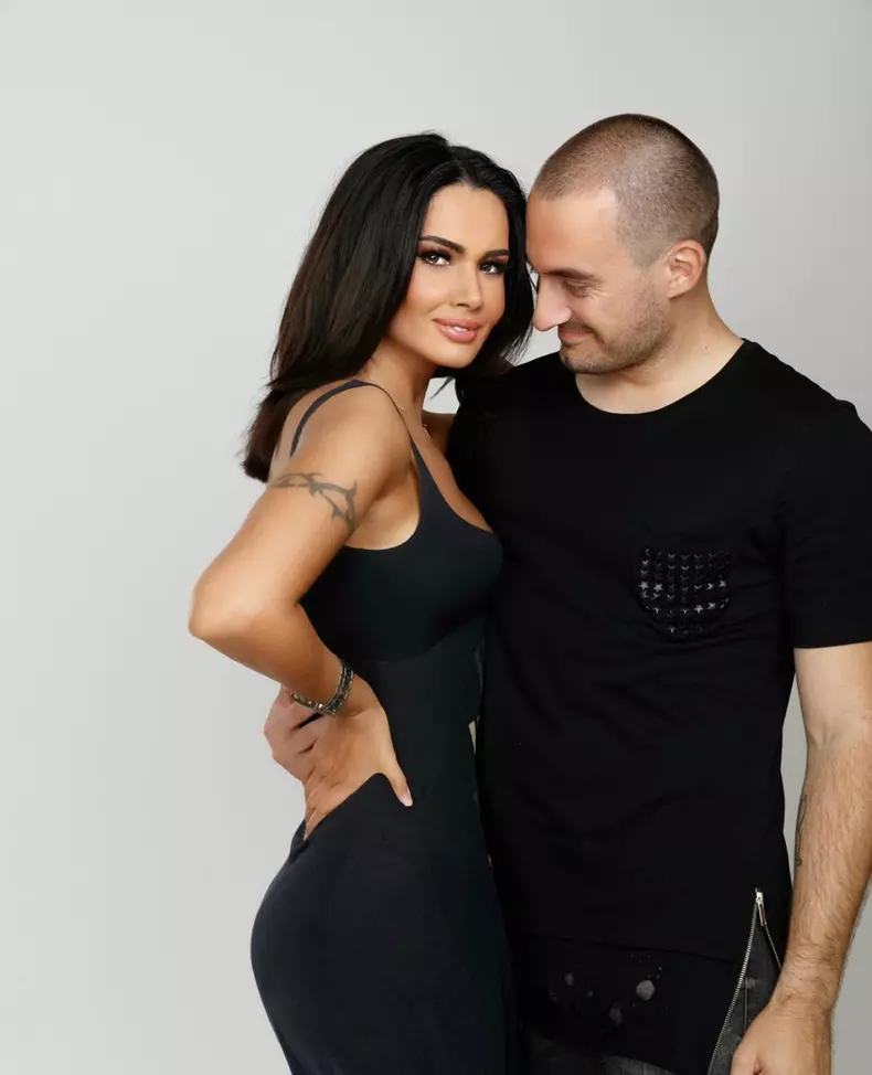 Oana Zăvoranu și Conrad Mericoffer formează un cuplu în serialul Sacrificiul