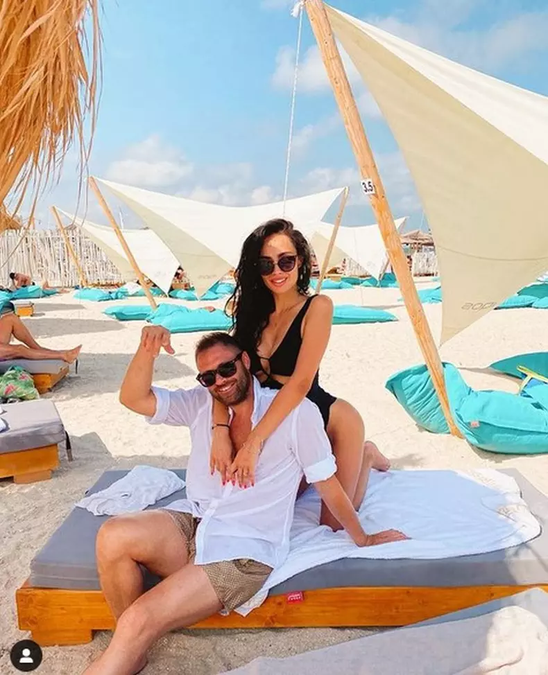 sotia-Cristi-Pulhac-splash8