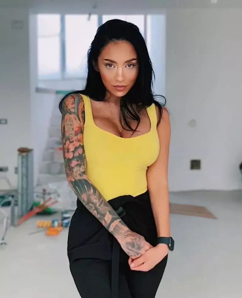 989112-ruby-sexy-40