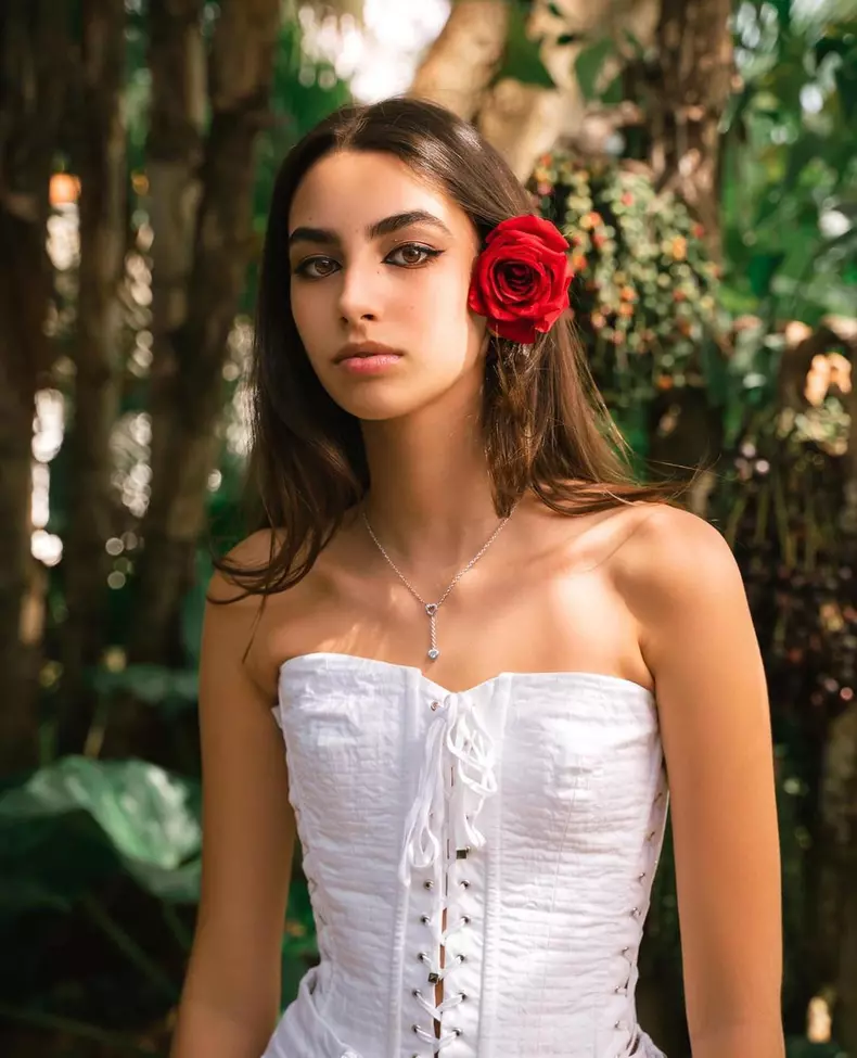 Fotografie-rara-cu-fiicele-lui-Adrian-Mutu.-Cum-arata-acum-Adriana-si-Maya-5