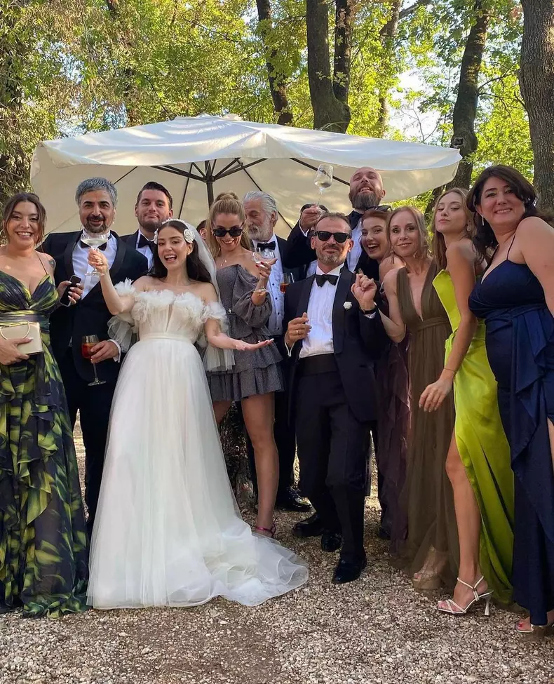 Serkan-Cayoglu-si-Ozge-Gurel-nunta-de-vis-in-Verona-5