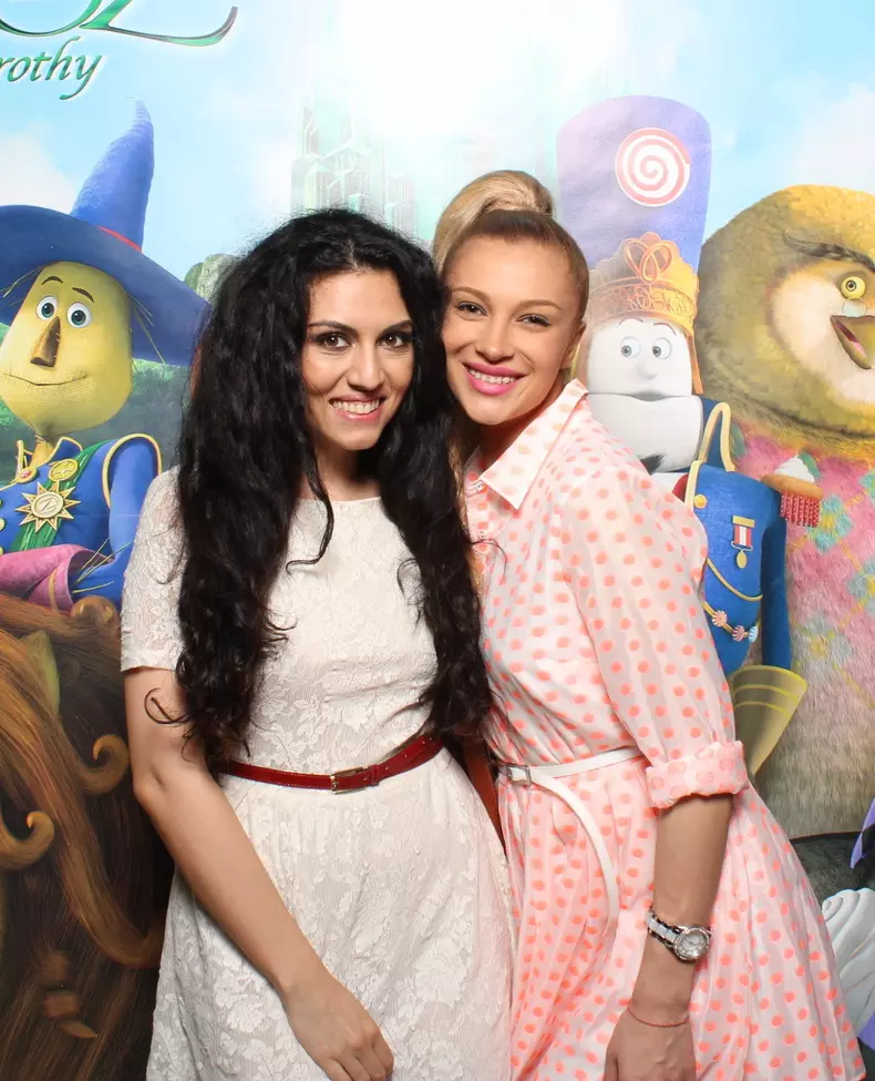 Doinita Oancea si Lora