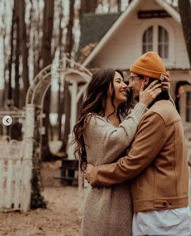 diana-enciu-insarcinata2-830x1024