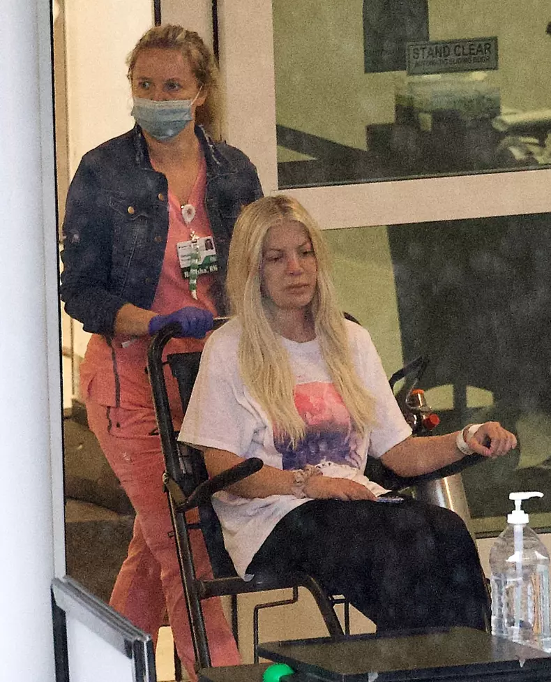 tori-spelling-2