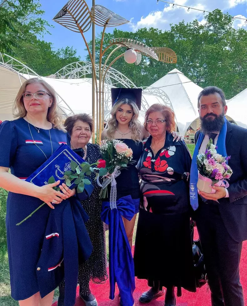 cine-este-cezara-cristescu-1