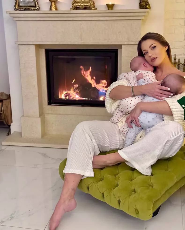 10. Roxana Nemeș și gemenii ei