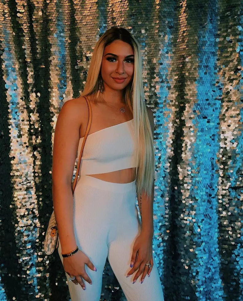 Sarah, fiica cea mare a Anamariei Prodan joacă baschet în America